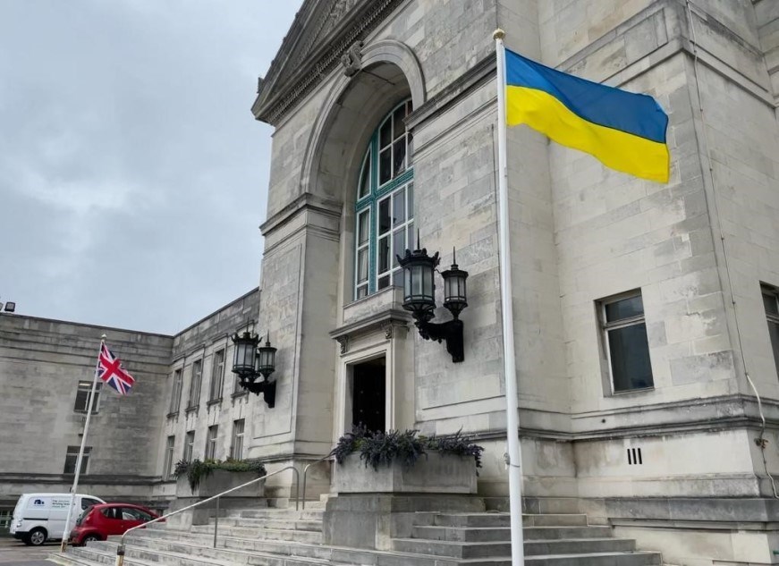 Ukrainian and British flags flying in front of Southampton Civic Centre