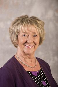 Profile image for Councillor Linda Norris