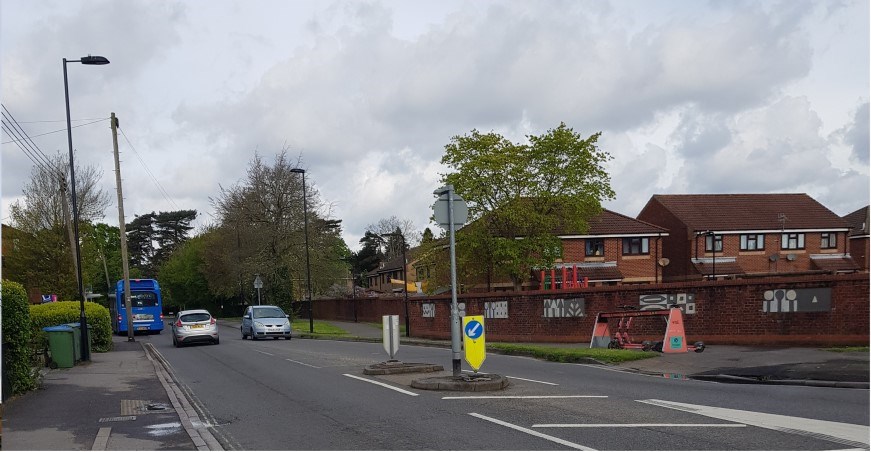 Photo of the junction of Portsmouth Road and Botley Road where one of the new zebra crossings will be installed