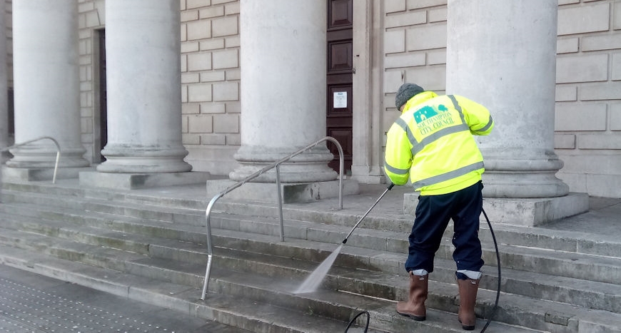 Commercial street cleansing