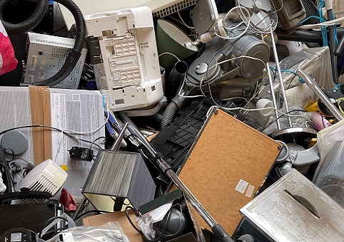 A pile of junk electronics